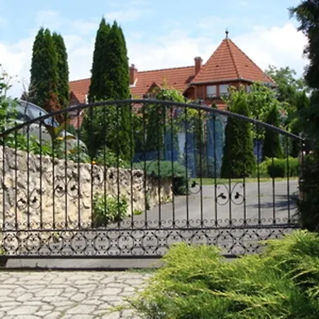 Palatinus Apartment